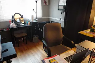 2240 Windsor Dr, Saint Louis, MO 63033 - Photo 10