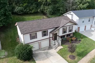 559 Vernal Hill Ct, Ballwin, MO 63021 - Photo 2