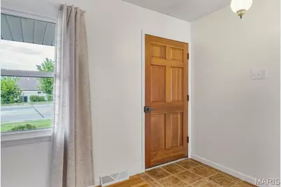 3135 Elm Street, Saint Charles, MO 63301 - Photo 6