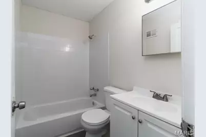 445 Plaza Avenue, Ferguson, MO 63135 - Photo 12