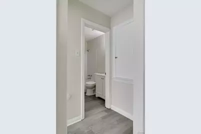 445 Plaza Avenue, Ferguson, MO 63135 - Photo 14