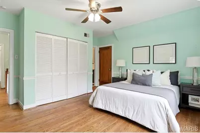 72 Bellerive Acres, Normandy, MO 63121 - Photo 26