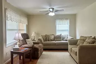 409 W James Ave, Cuba, MO 65453 - Photo 2