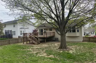 12 Red Cedar Ct, Saint Charles, MO 63303 - Photo 4