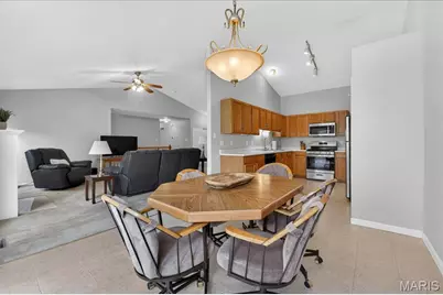 457 Coventry Trail Lane, Maryland Heights, MO 63043 - Photo 8