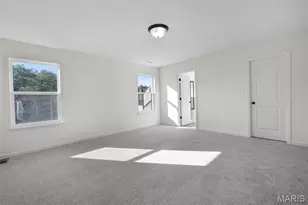 225 Heroes Wy, Florissant, MO 63031 - Photo 10