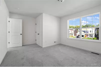 225 Heroes Way, Florissant, MO 63031 - Photo 12