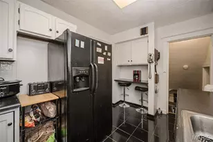 6775 Chamberlain Ave, University City, MO 63130 - Photo 14