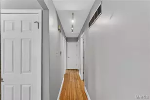 1667 Bronco Ln, Saint Louis, MO 63146 - Photo 12