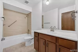 13419 Forestlac Dr, Chesterfield, MO 63141 - Photo 16