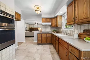 657 Damascus Dr, Saint Louis, MO 63125 - Photo 12