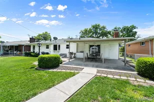 657 Damascus Dr, Saint Louis, MO 63125 - Photo 44