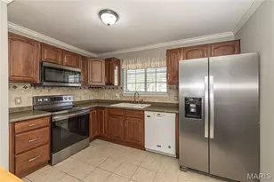 703 Sugar Glen Dr, Saint Peters, MO 63376 - Photo 10