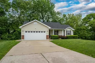 344 Fourbush Ct, Winfield, MO 63389 - Photo 4
