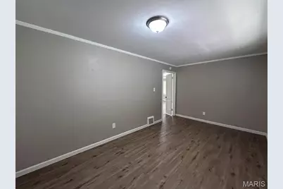 9517 Lydell Drive, Affton, MO 63123 - Photo 10