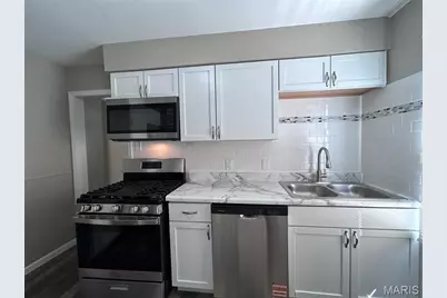 9517 Lydell Drive, Affton, MO 63123 - Photo 8