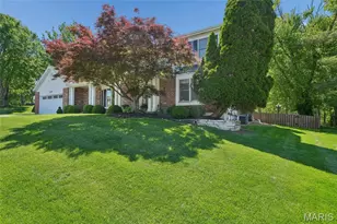 14792 Timberbluff Dr, Chesterfield, MO 63017 - Photo 2