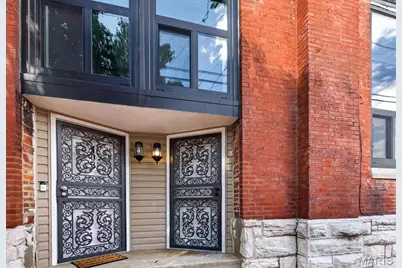 1523 S 10th Street #105, Saint Louis, MO 63104 - Photo 2