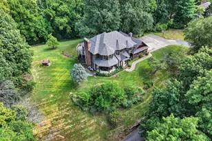 18230 Hager Ln, Chesterfield, MO 63005 - Photo 4