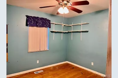 180 Chinon Drive, Saint Louis, MO 63129 - Photo 4