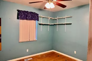 180 Chinon Dr, Saint Louis, MO 63129 - Photo 4