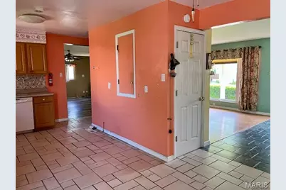 180 Chinon Drive, Saint Louis, MO 63129 - Photo 12