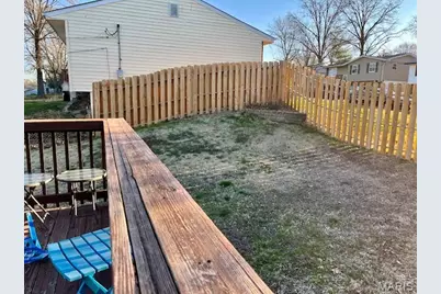 180 Chinon Drive, Saint Louis, MO 63129 - Photo 28