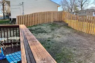 180 Chinon Dr, Saint Louis, MO 63129 - Photo 28