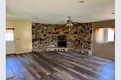 180 Chinon Drive, Saint Louis, MO 63129 - Photo 6