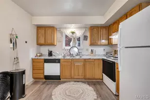 10028 Puttington Dr, Saint Louis, MO 63123 - Photo 36