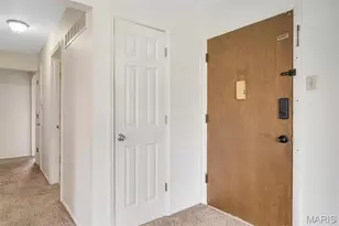 10028 Puttington Dr, Saint Louis, MO 63123 - Photo 16