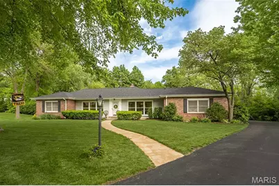 7 Kingston Manor Drive, Ladue, MO 63124 - Photo 2