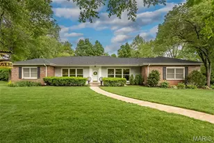 7 Kingston Manor Dr, Ladue, MO 63124 - Photo 1