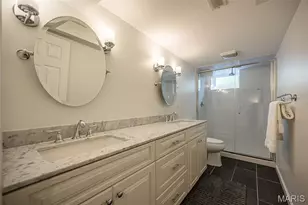 7 Kingston Manor Dr, Ladue, MO 63124 - Photo 34