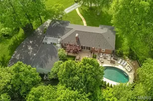7 Kingston Manor Dr, Ladue, MO 63124 - Photo 50