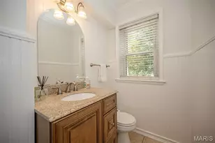 7 Kingston Manor Dr, Ladue, MO 63124 - Photo 26