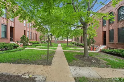 10 Manhattan Mews, Saint Louis, MO 63108 - Photo 34