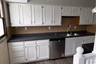 302 Banff Cir, Saint Louis, MO 63137 - Photo 4