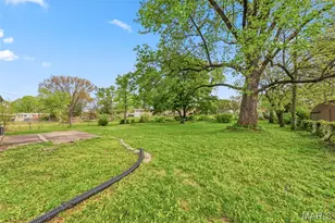 2100 Argo Dr, Florissant, MO 63031 - Photo 24