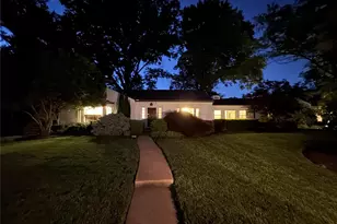9053 Saranac Dr, Richmond Heights, MO 63117 - Photo 4