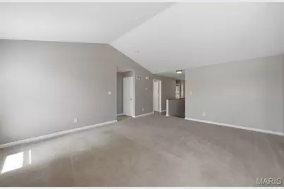 330 Hunters Heights Drive, Eureka, MO 63025 - Photo 4