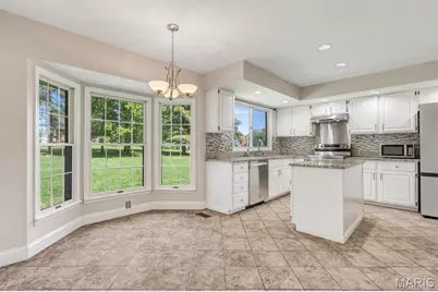 15355 Highcroft Drive, Chesterfield, MO 63017 - Photo 14