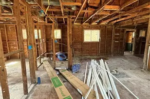 10117 Earl Dr, Saint Louis, MO 63136 - Photo 2