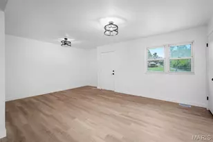 11565 Mehl Ave, Florissant, MO 63303 - Photo 2