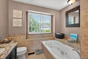 15327 Grantley Dr, Chesterfield, MO 63017 - Photo 38