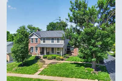 15327 Grantley Drive, Chesterfield, MO 63017 - Photo 2