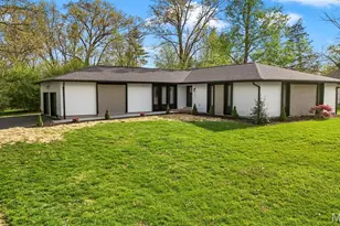 125 Rue Grand Dr, Lake Saint Louis, MO 63367 - Photo 2