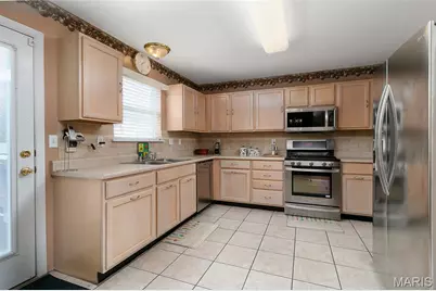 4647 Robbins Grove Drive, Florissant, MO 63034 - Photo 12