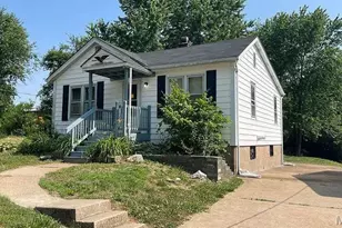 256 Coburg Dr, Saint Louis, MO 63137 - Photo 1
