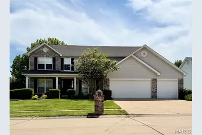 245 Strathmoor Way, Dardenne Prairie, MO 63368 - Photo 2